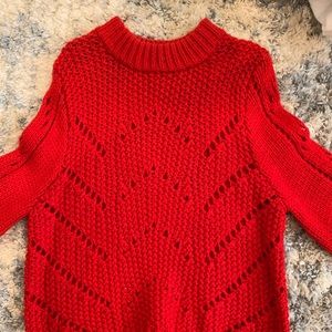 RED H&M SWEATER